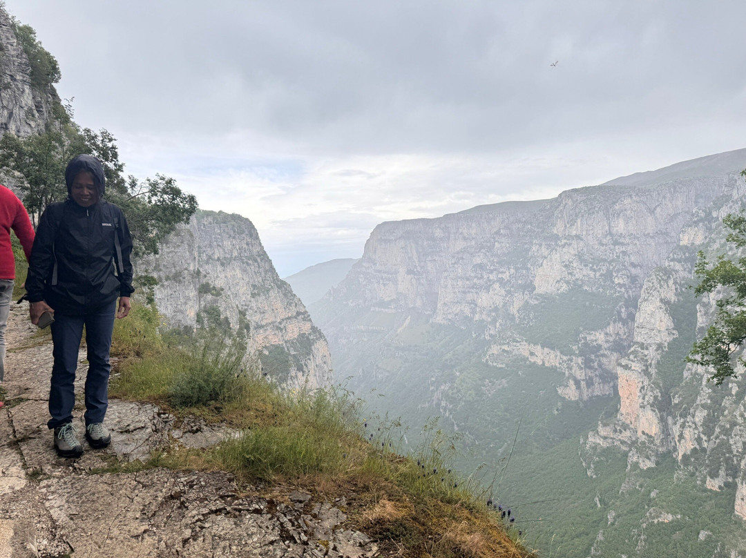 Compass Outdoor Adventures景点图片