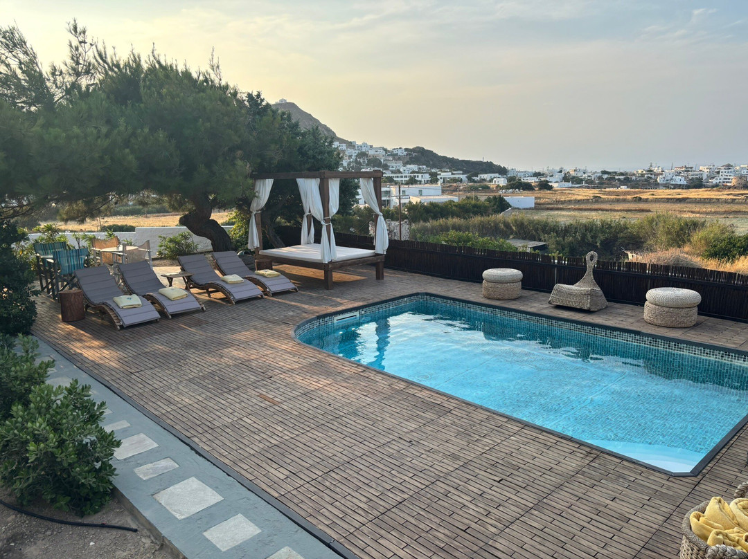 Eiriana Luxury Suites主图