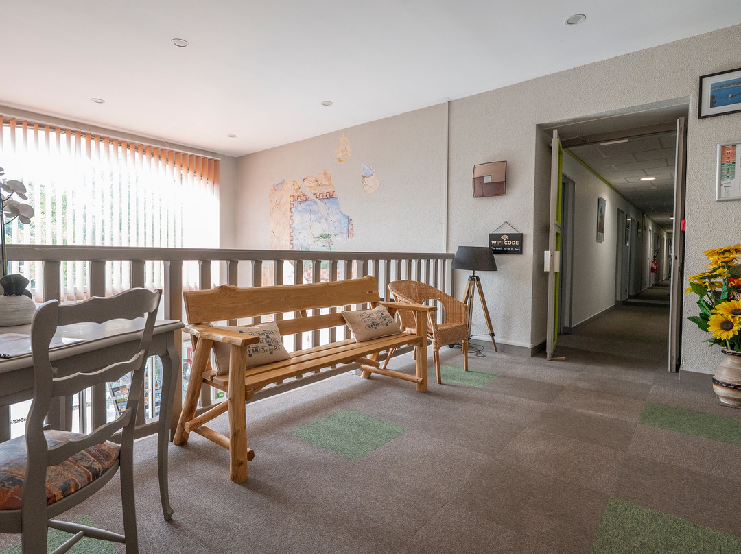 Hôtel O'Nice Saintes主图