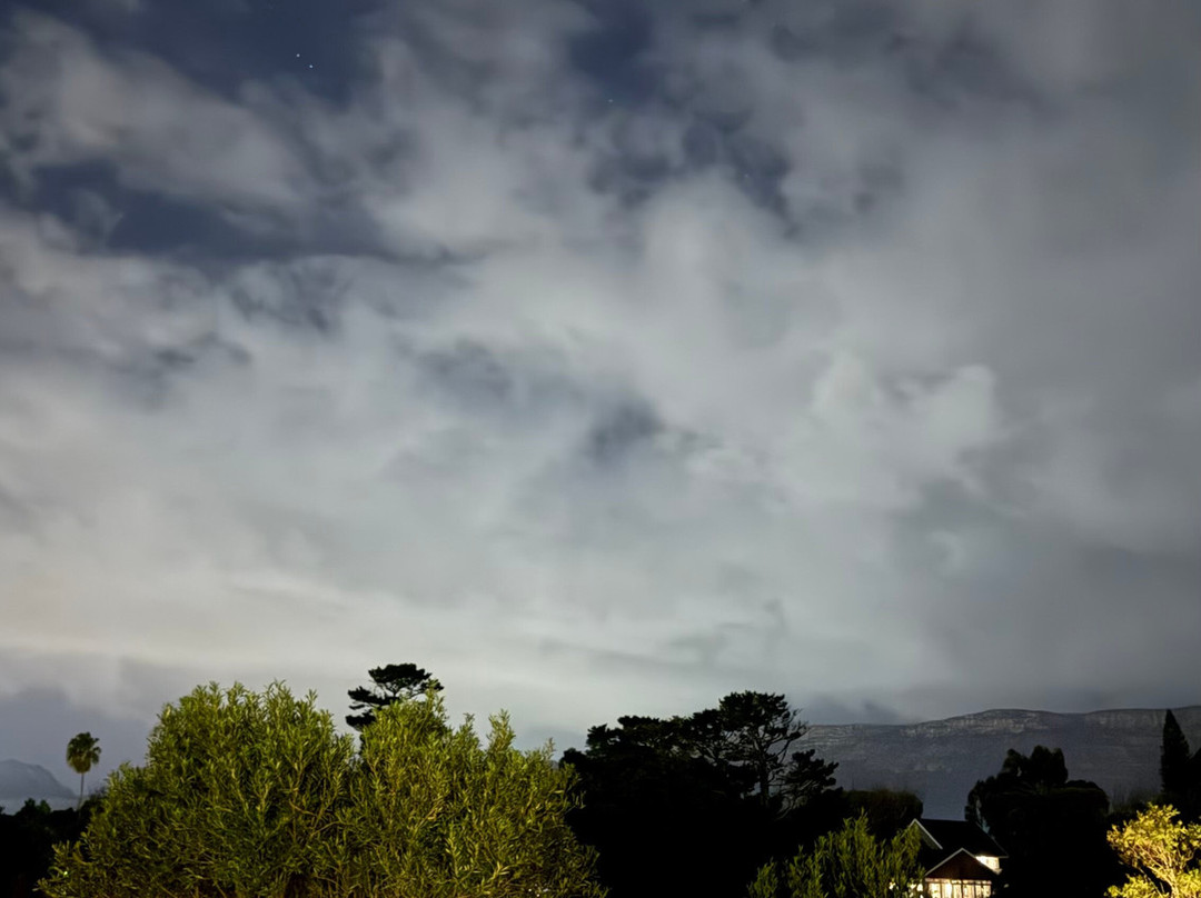 东格拉酒店主图