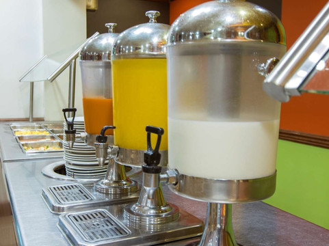 艾住蒙特雷海斯拖日克酒店