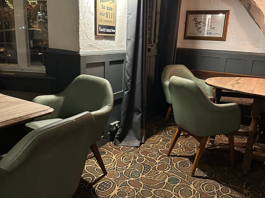 The Tower Arms Hotel主图