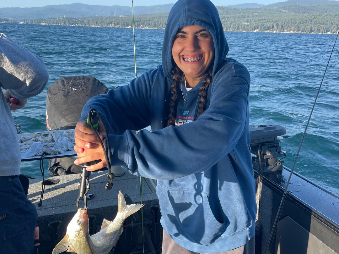 Flathead Fishfinders & Captain Mike's Fish-n-fun-萨默斯必去景点