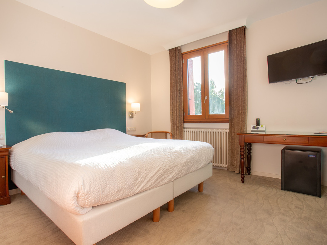 Logis Hôtel Rest. du Pont主图
