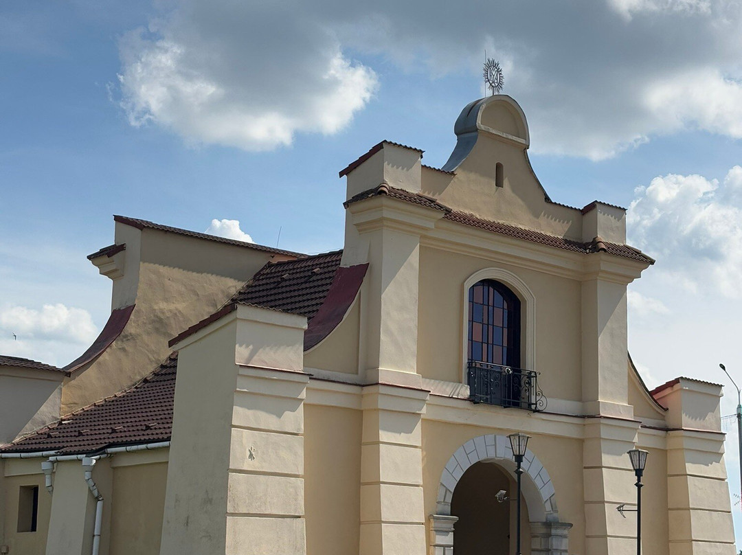 Slutskiye Gates-涅斯维日必去景点