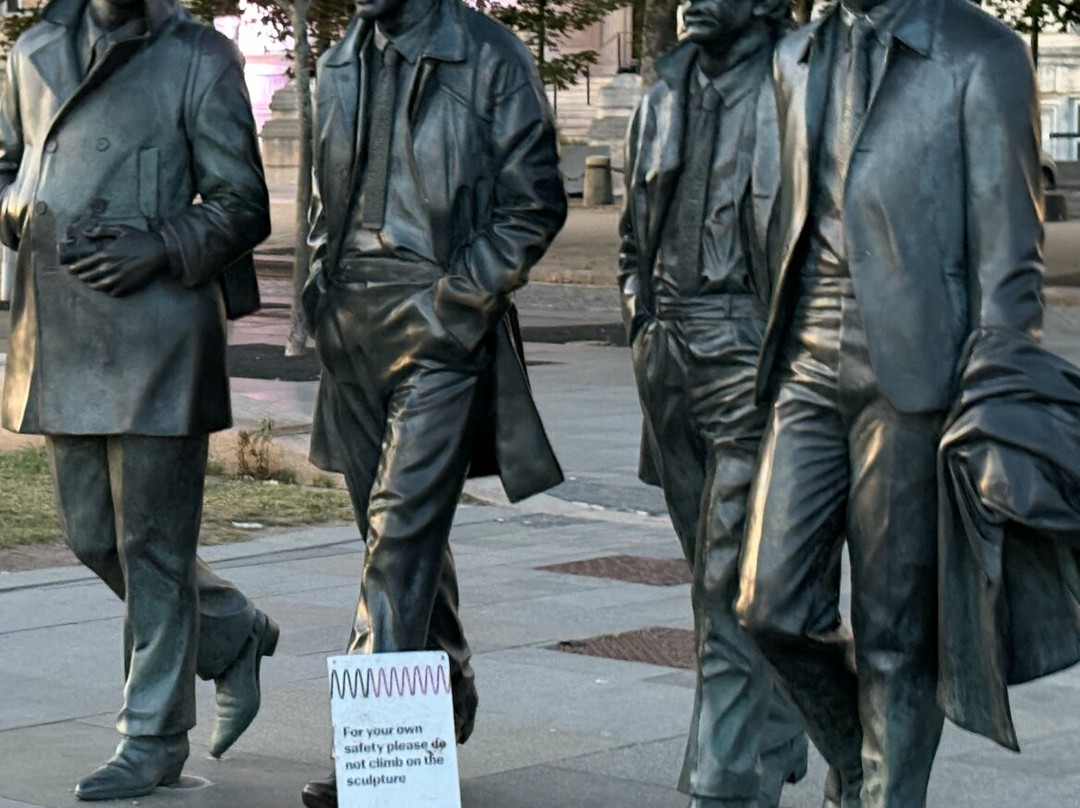 Beatles Statue-利物浦必去景点
