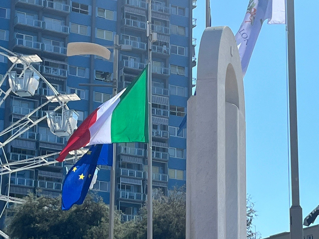 Lungomare Di Follonica-福洛尼卡必去景点