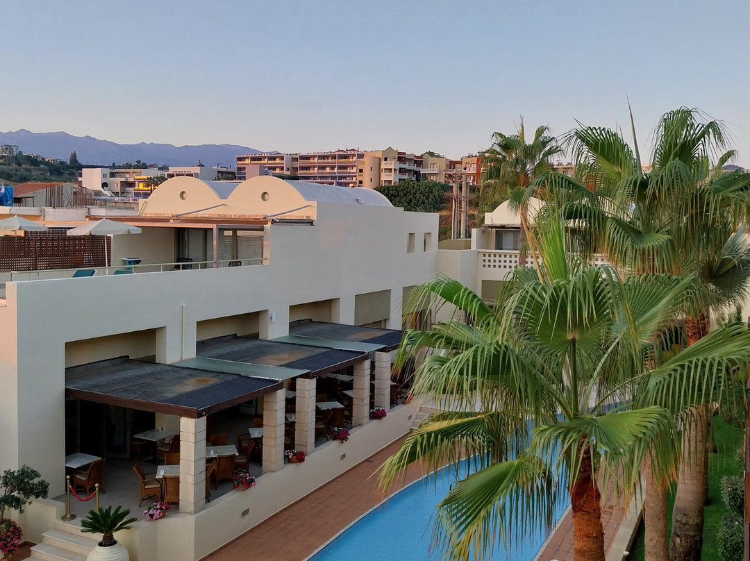 圣滨海广场酒店主图