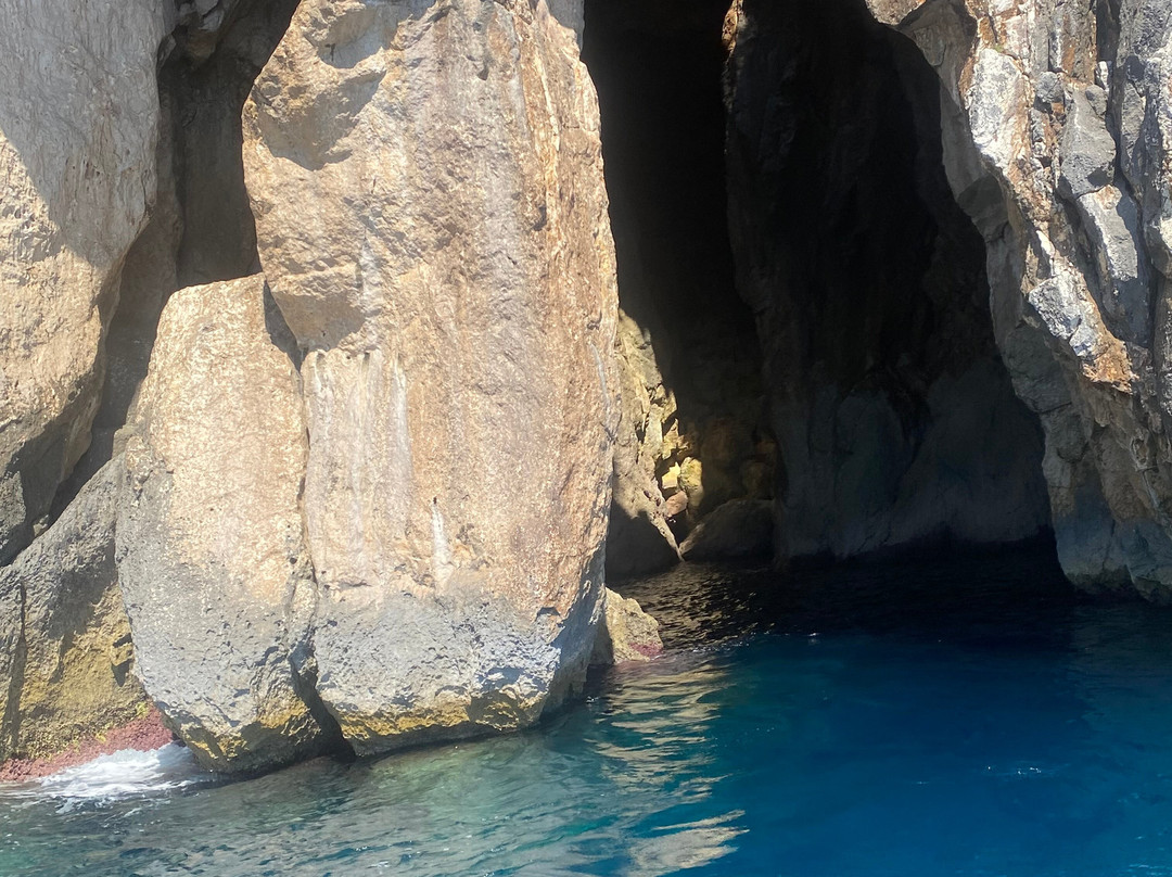 Lido Boat Tours-Himare必去景点