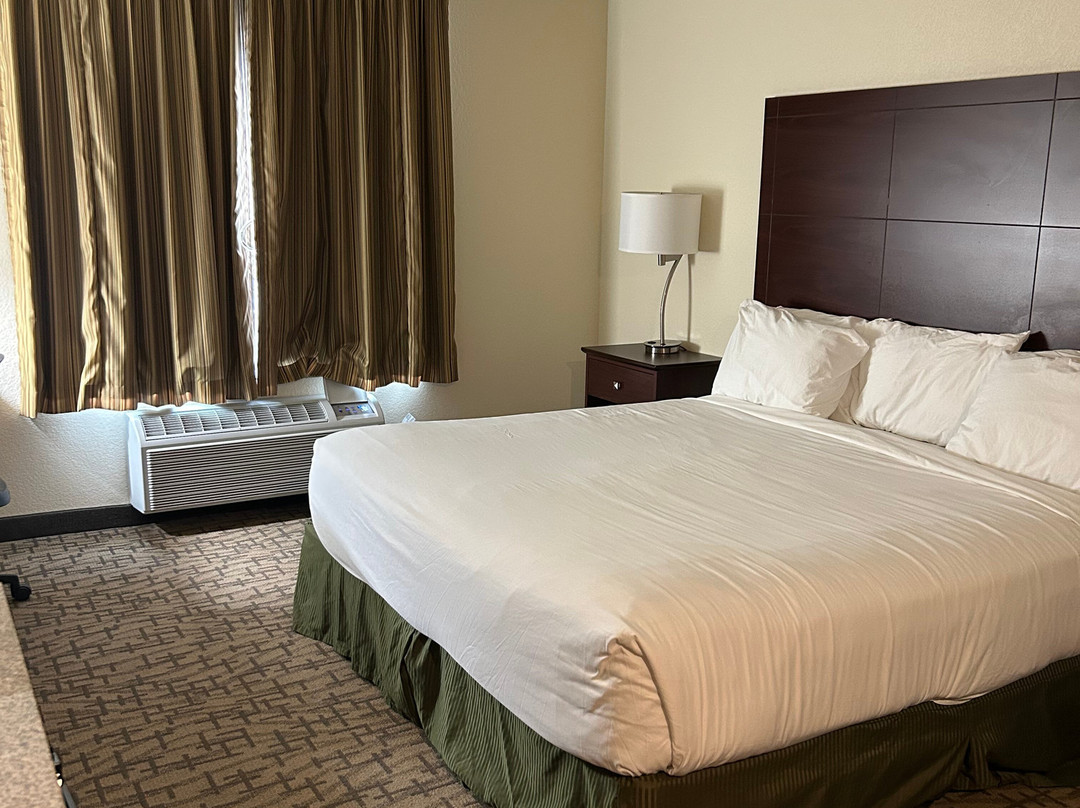 Cobblestone Inn & Suites主图