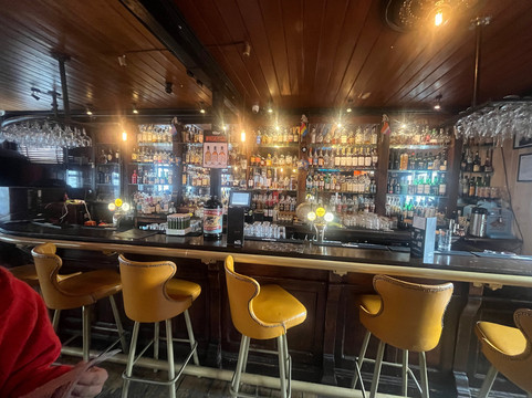 Dillon Whiskey Bar-雷克雅未克必去景点