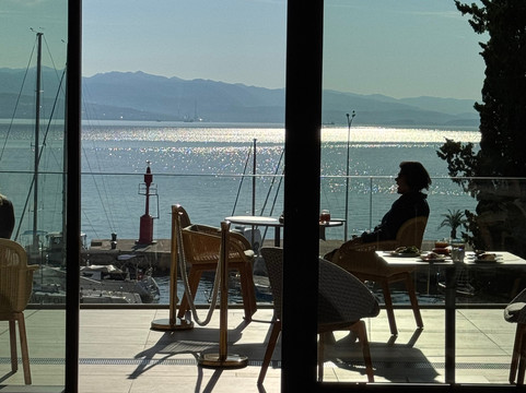 欧帕缇斯卡西维杰塔四世大酒店主图