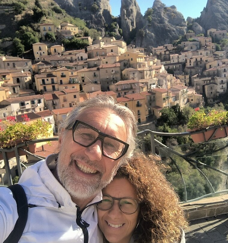 Punto Panoramico Piazza Emilio Caizzo-Castelmezzano必去景点