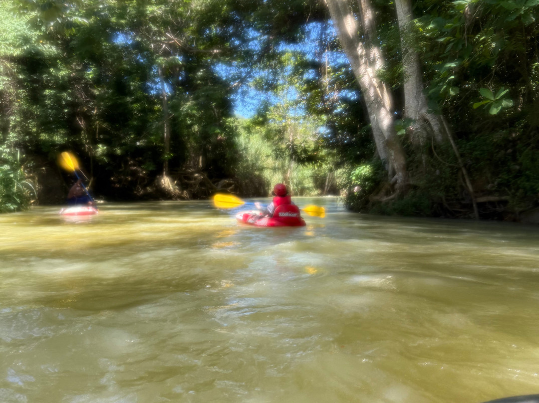 River Rapids Tubing Adventure-Rio Bueno必去景点