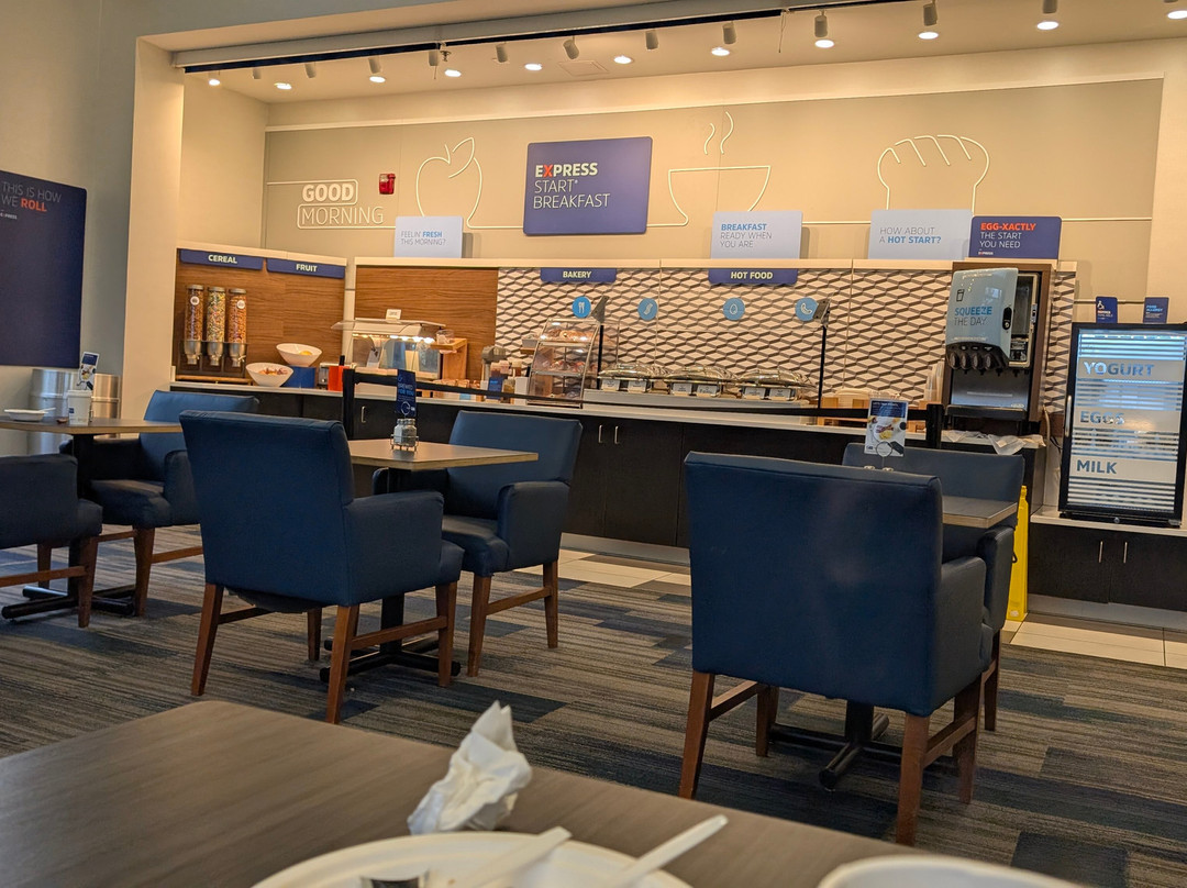 Holiday Inn Express & Suites Akron Regional Airport Area By IHG主图