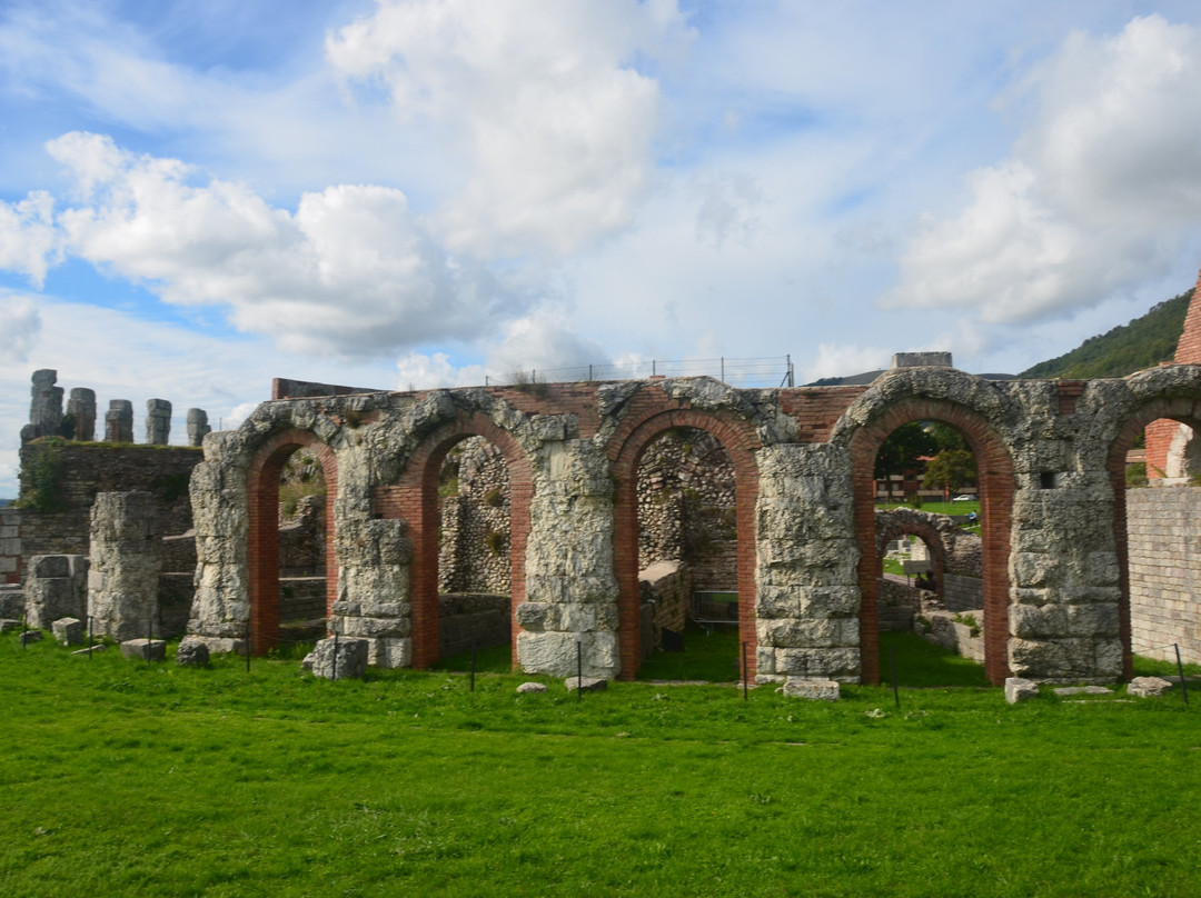 Teatro Romano-古比奥必去景点