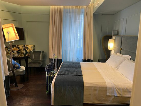 斯汤达尔酒店主图