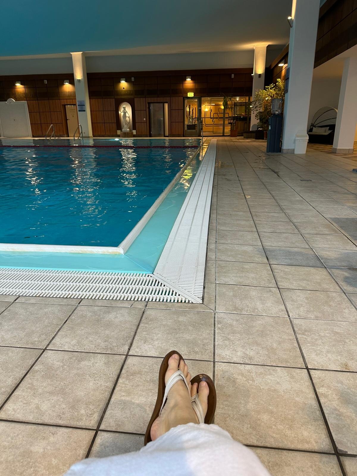 Cliff Hotel Rugen-泳池