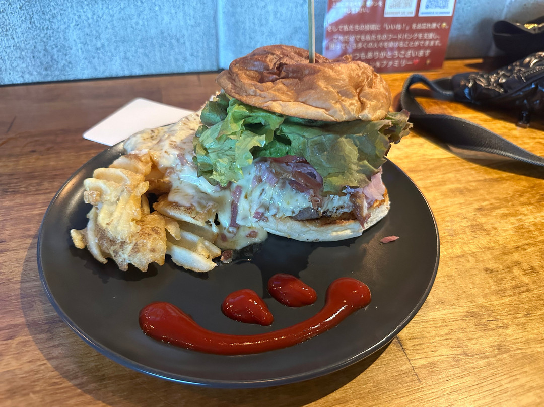 Warren's Place 2.1 Burgers＆Beer