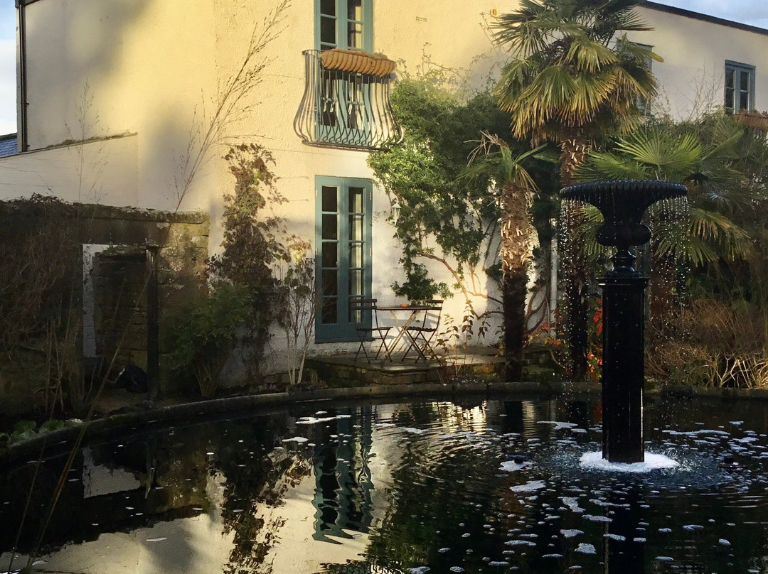 Le Petit Chateau & William De Percy主图