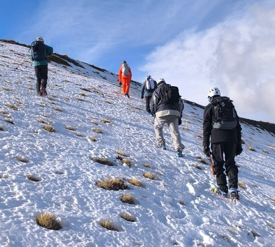 Guías de  Montana  Al Andalus Activa-萨拉内瓦达国家公园必去景点