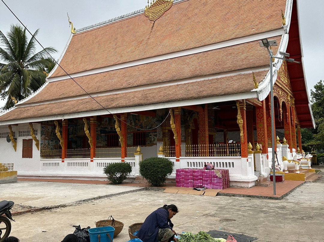 早市-琅勃拉邦必去景点