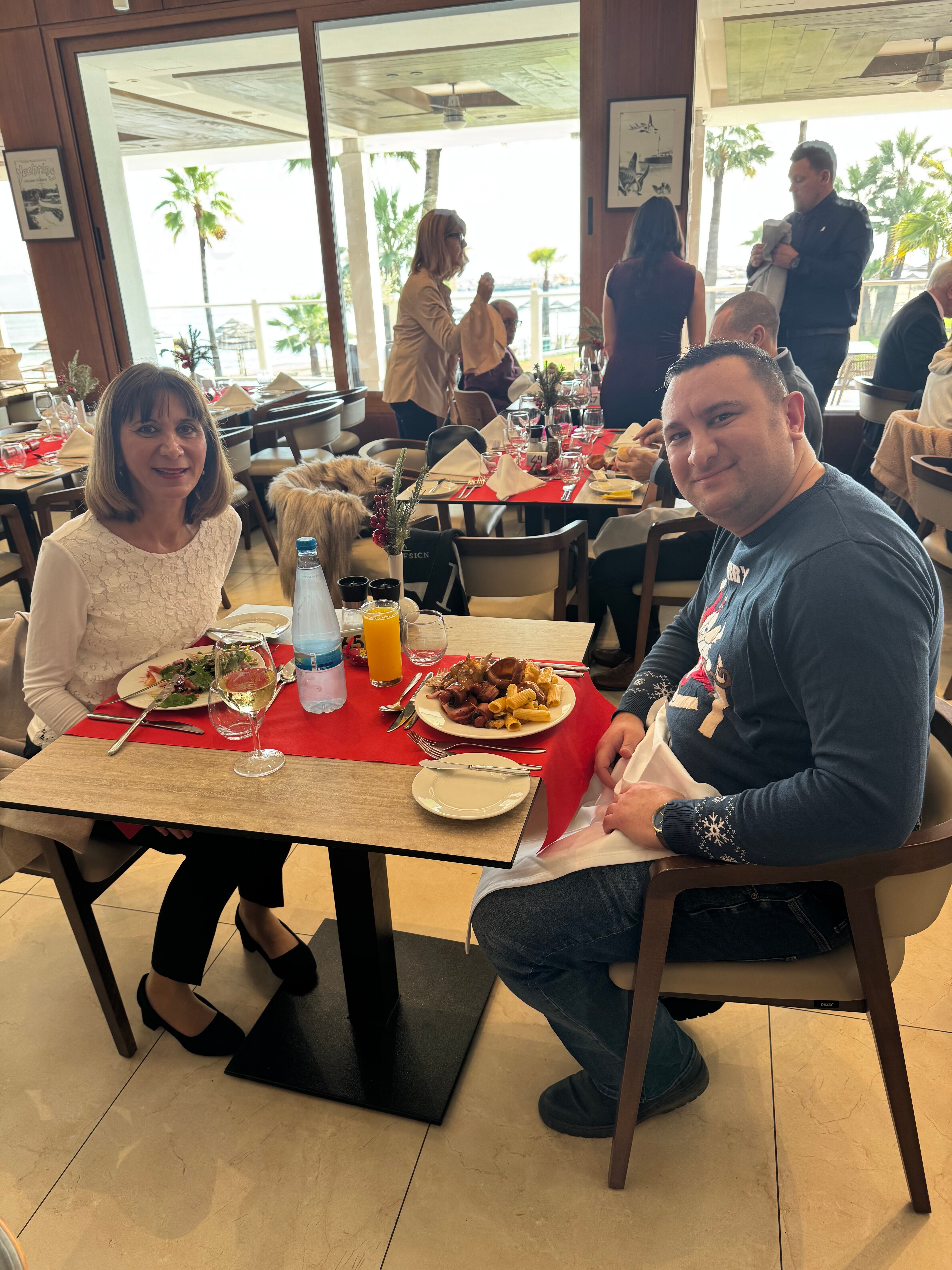 The Golden Bay Beach Hotel-官方