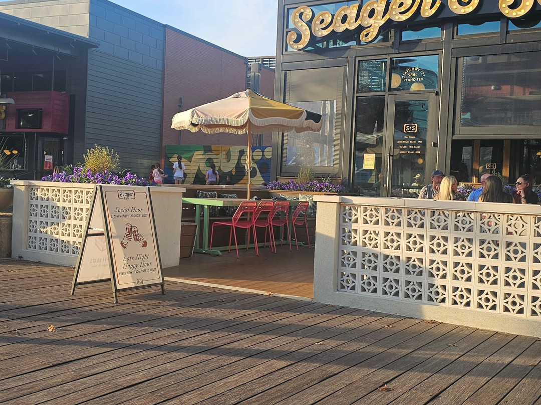 Granite Park Boardwalk-普莱诺必去景点