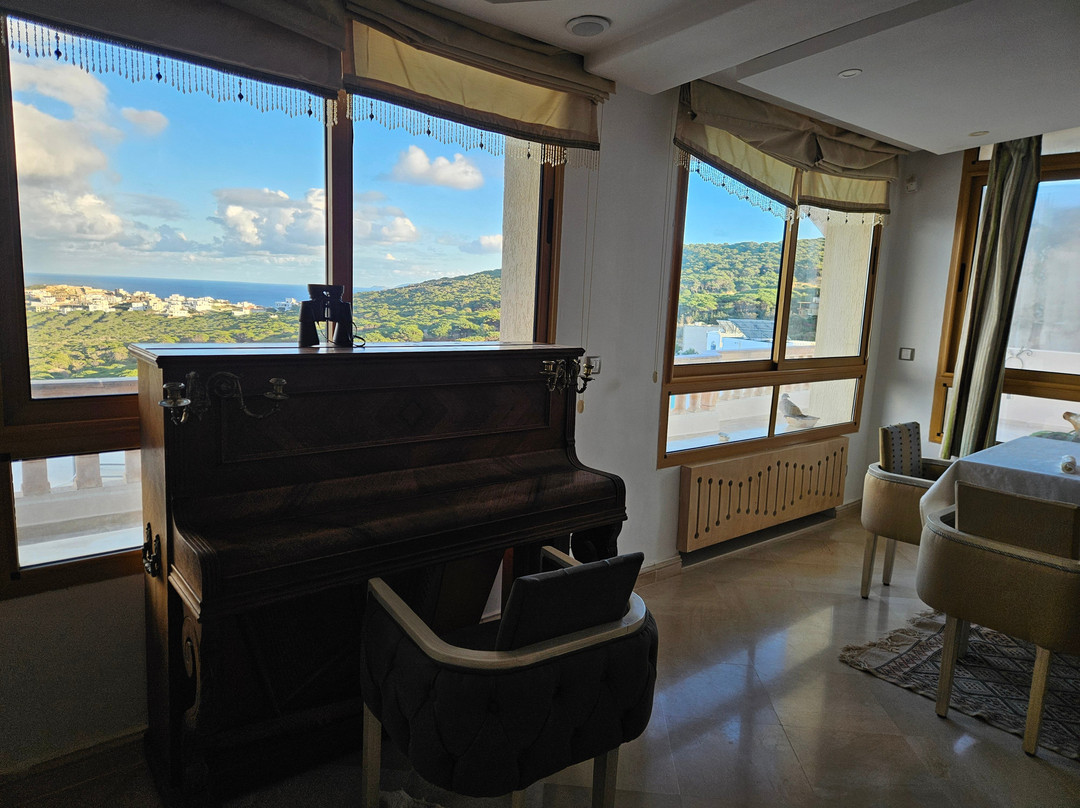 Cap Blanc Guest House "Arts & Culture Events"主图