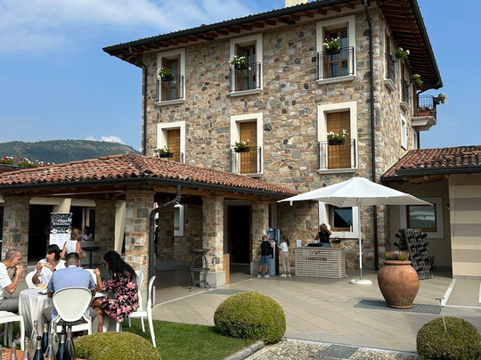 Ferghettina-Adro必去景点