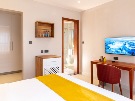 The Meru House主图