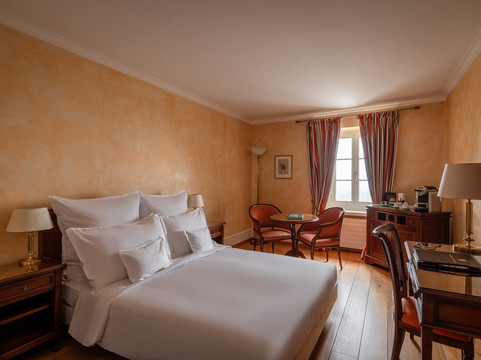 多美茵夏朵位克斯酒店主图