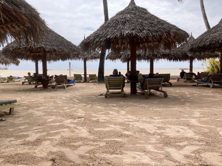 Pinewood Beach Resort & Spa-官方