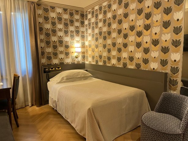 阿卡德米亚酒店-官方