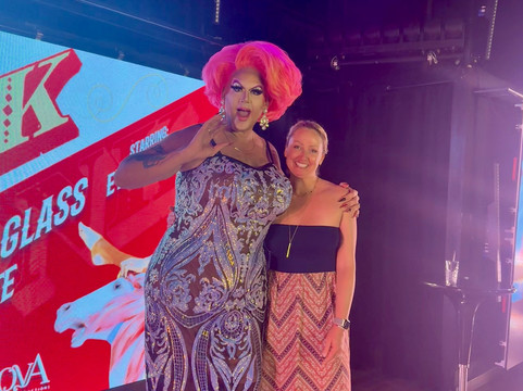 The Palm Cabaret and Bar-瓦拉塔港必去景点