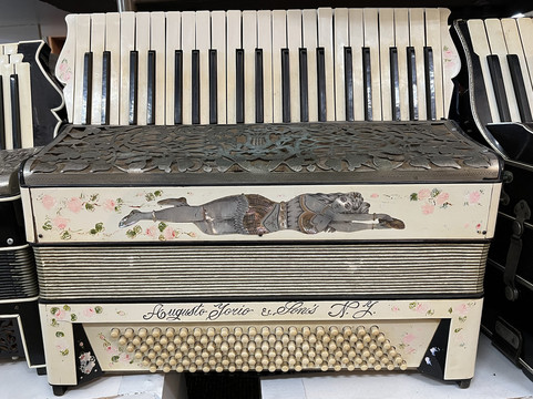 New England Accordion Connection & Museum Co.-Canaan必去景点