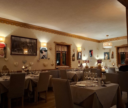 普兰高瑞特木屋酒店主图