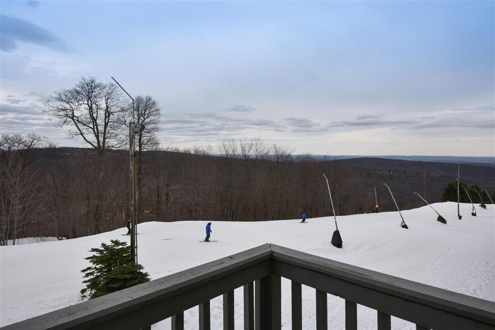 七泉度假村-坡边酒店主图
