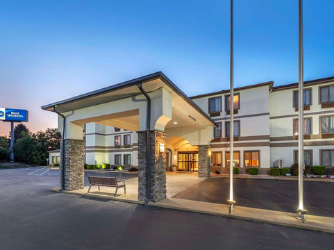 Adena酒店住宿-Best Western St. Clairsville Inn & Suites