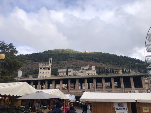 Basilica of Saint Ubaldo-古比奥必去景点