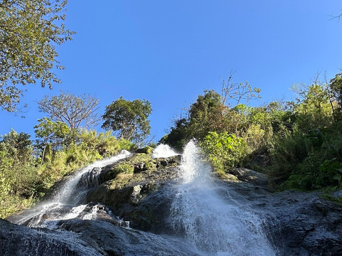 Viento Fresco Waterfall-Tilaran必去景点