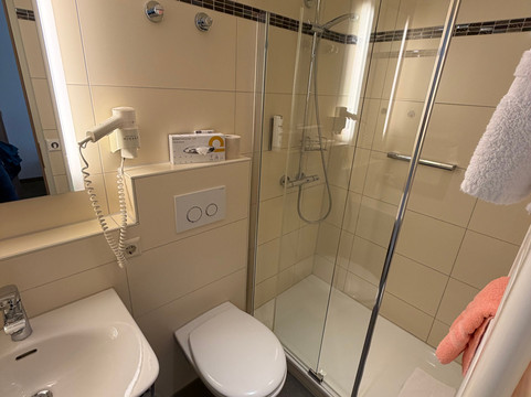 阿德勒酒店主图