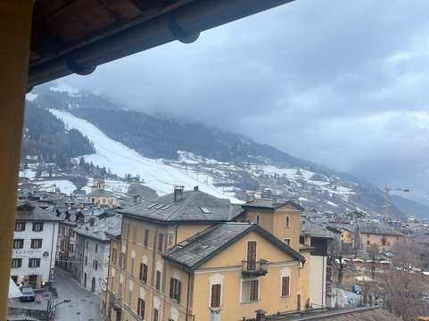 穆布雷赛托雷丽里特酒店主图