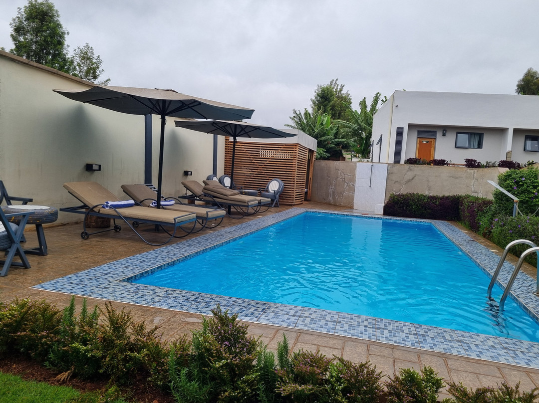 Pamoja Olea Farm Lodge