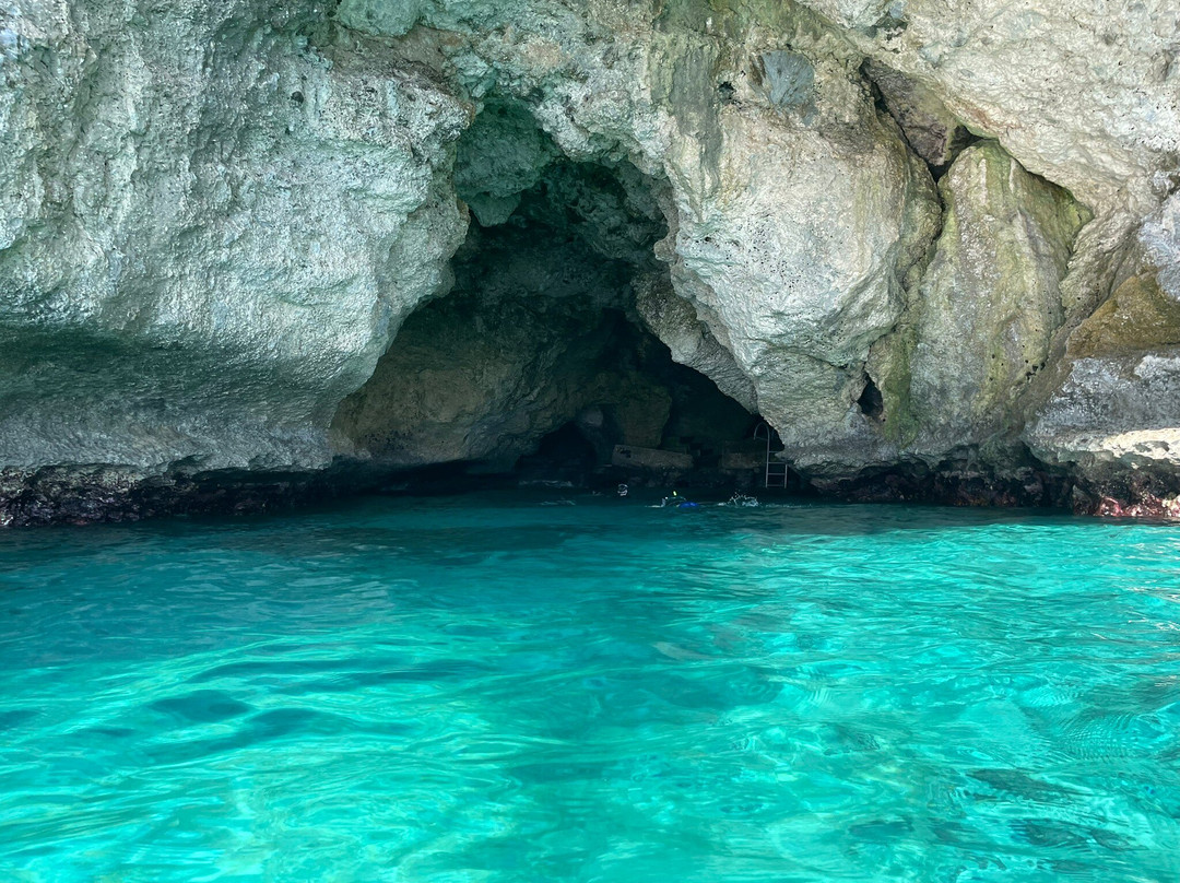 Joseph's Cave-West End必去景点