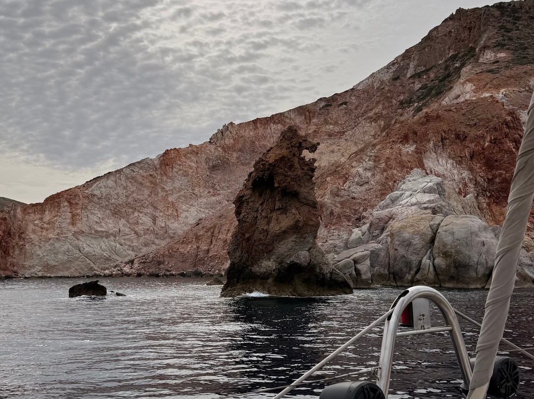 Polco Sailing Cruises-Adamas必去景点