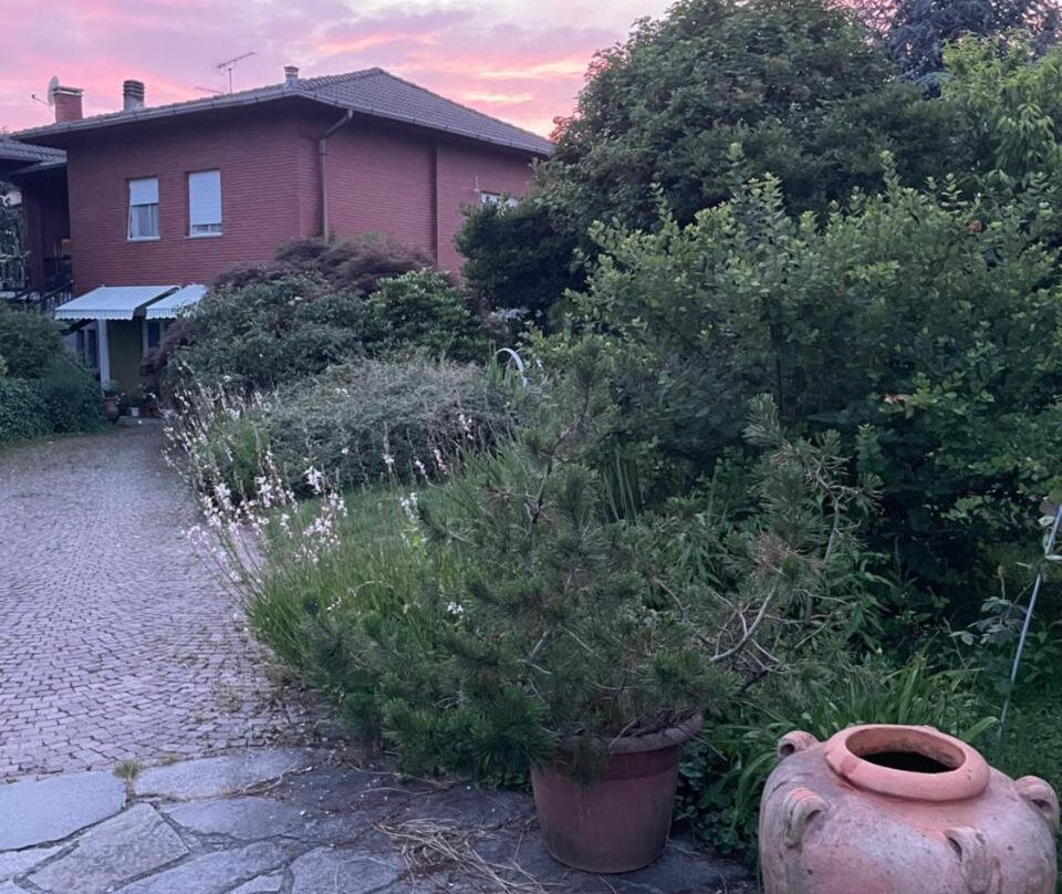 Fontaneto d'Agogna酒店住宿-Villa Giardini Susanna