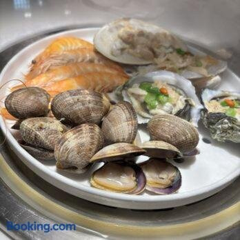 YouPeng Seafood and GO Believe