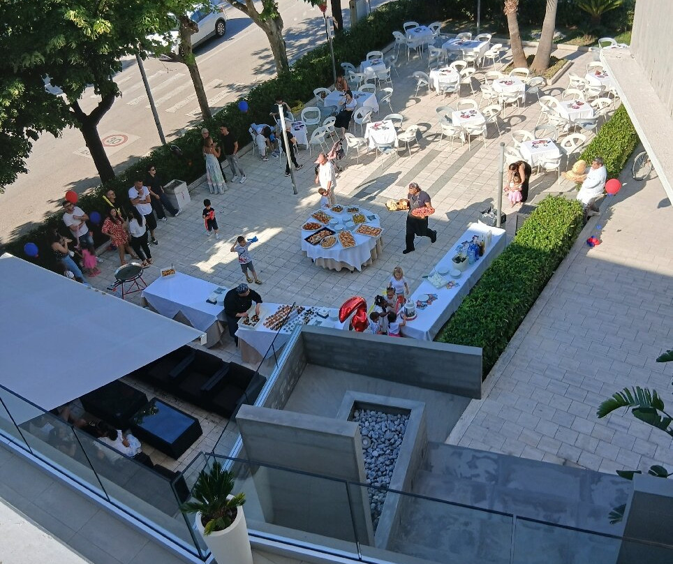 精益求精酒店主图