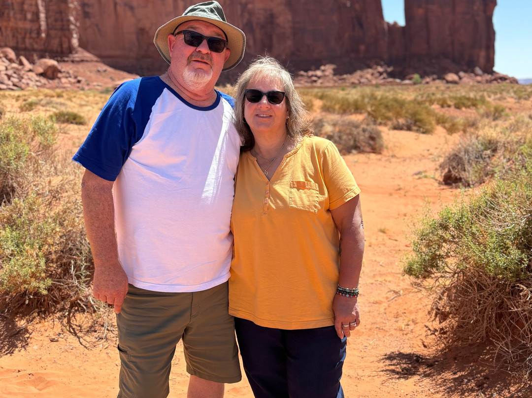 Three Sister Navajo Guided Tours-纪念碑公园必去景点